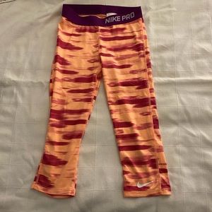 Nike pro capris